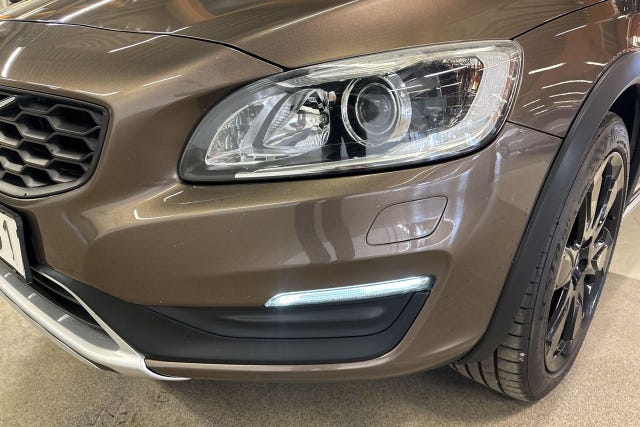 Volvo V60 Cross Country 2017 – bild 3