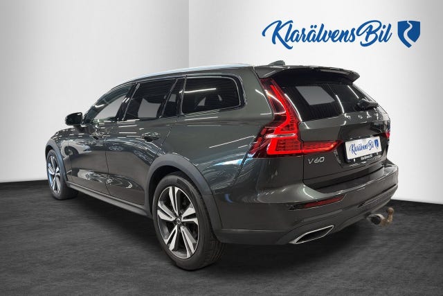 Volvo V60 Cross Country 2019 – bild 3