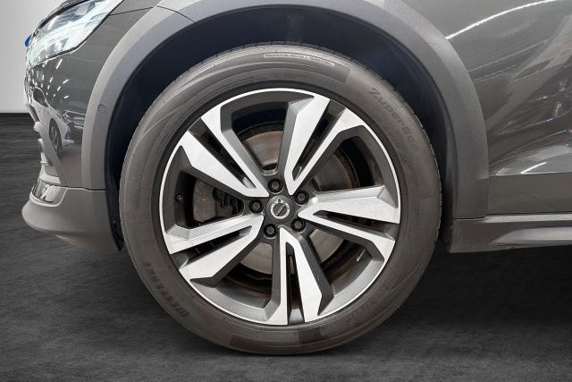 Volvo V60 Cross Country 2019 – bild 2