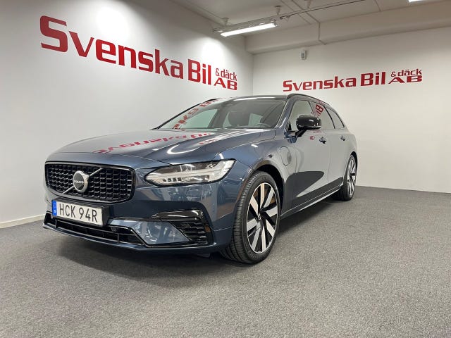 Volvo V90 2025