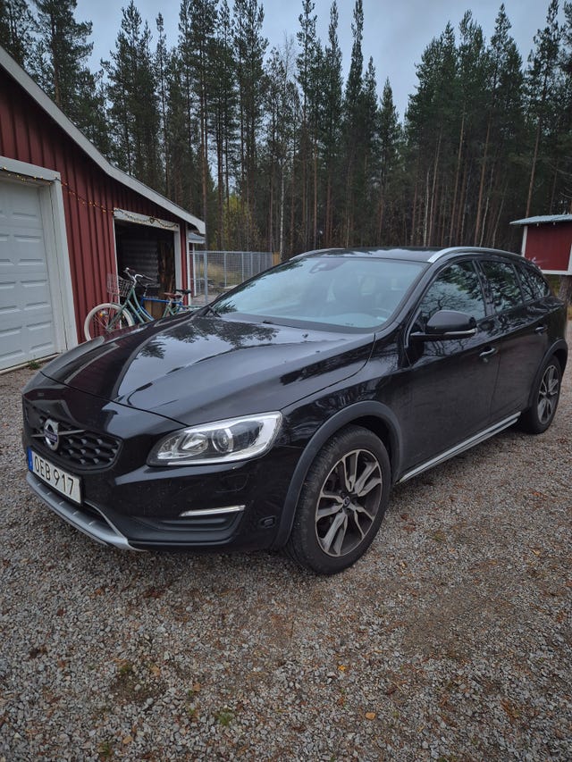 Volvo V60 Cross Country 2017