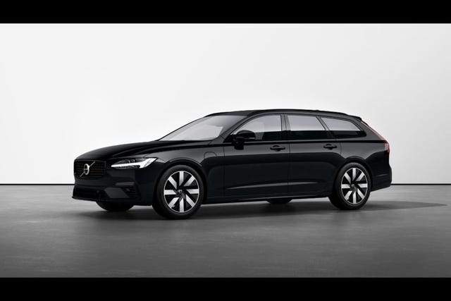 Volvo V90 2025
