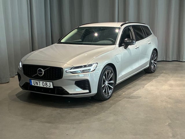 Volvo V60 2025