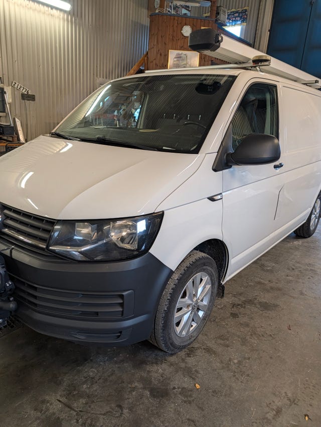 Volkswagen Transporter 2018 – bild 2