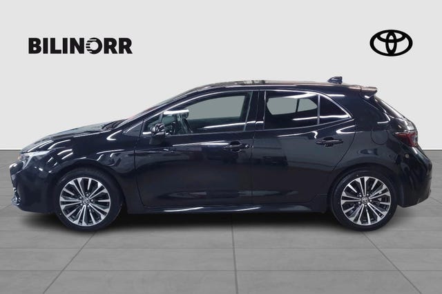 Toyota Corolla 2023 – bild 3