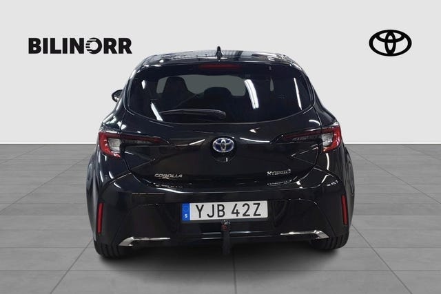 Toyota Corolla 2023 – bild 4
