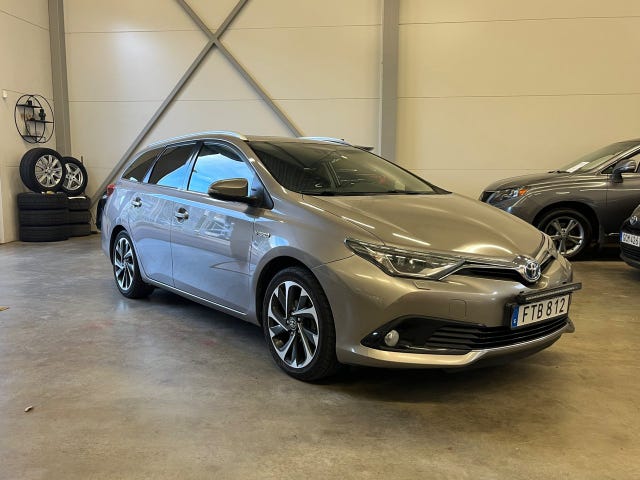 Toyota Auris 2015