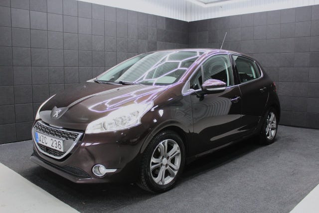 Peugeot 208 2012