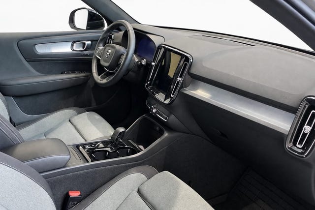 Volvo XC40 2025 – bild 4