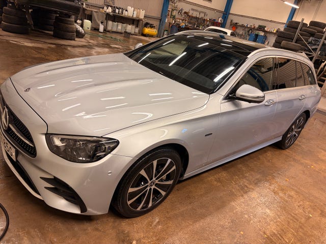 Mercedes-Benz E300 2021