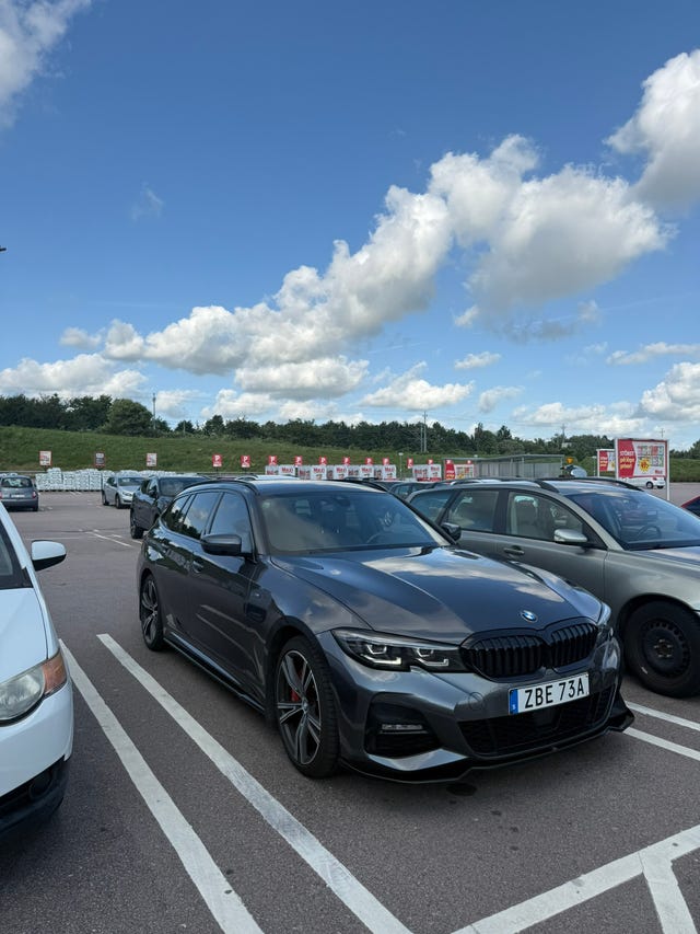BMW 330e 2021