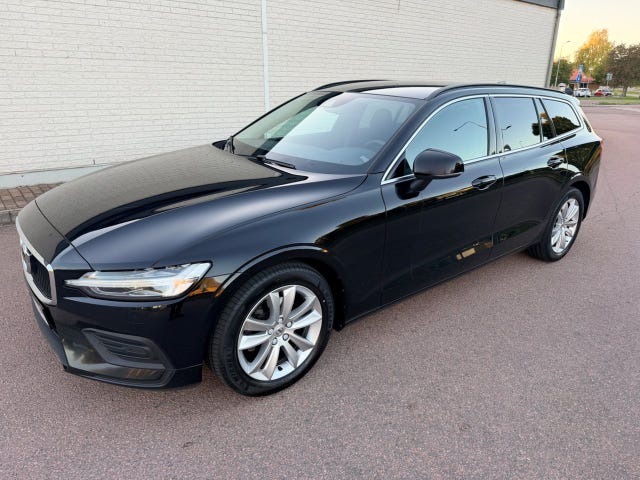 Volvo V60 2022