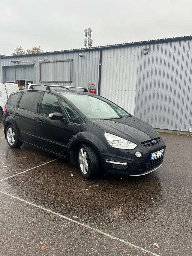 Ford S-MAX 2013