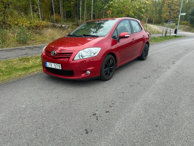 Toyota Auris 2011