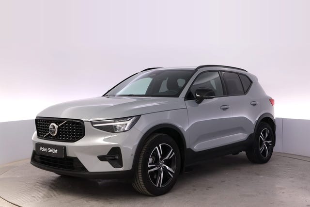 Volvo XC40 2025