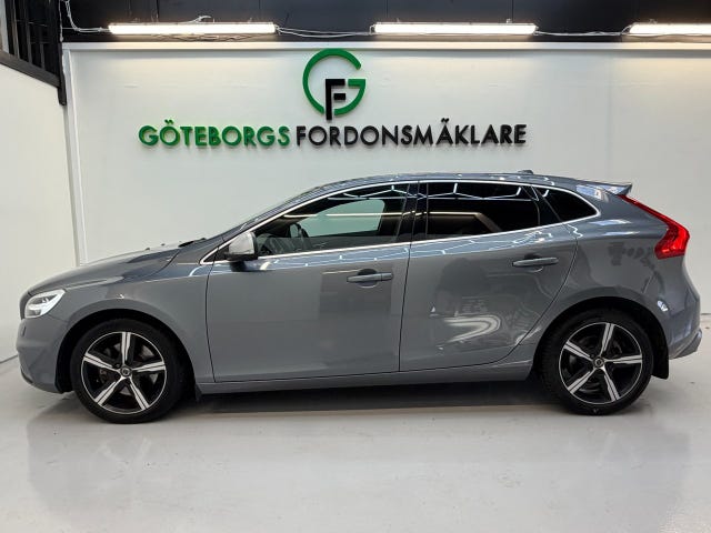 Volvo V40 2017
