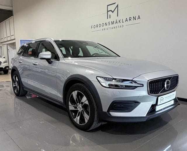 Volvo V60 Cross Country 2023 – bild 4