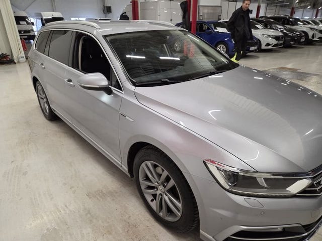 Volkswagen Passat 2018 – bild 3