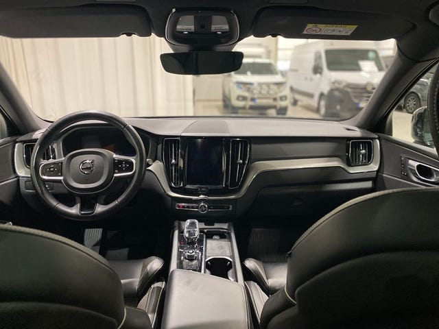 Volvo XC60 2025 – bild 2