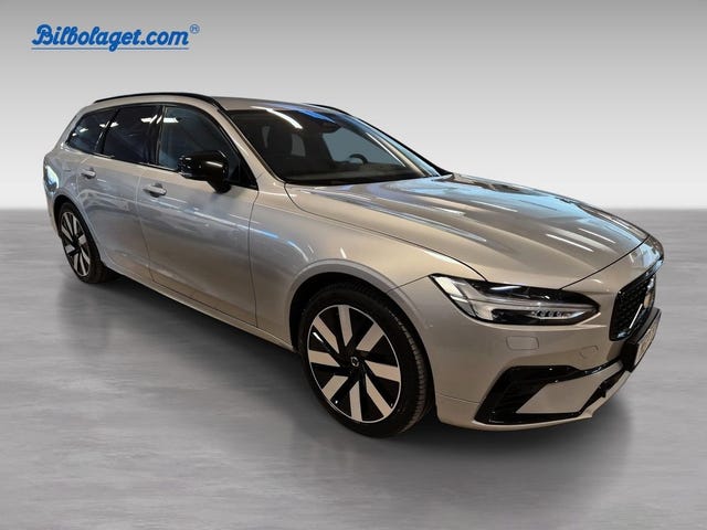 Volvo V90 2025