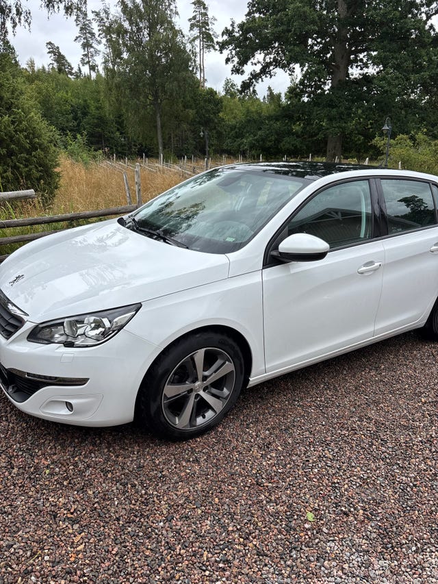 Peugeot 308 2016