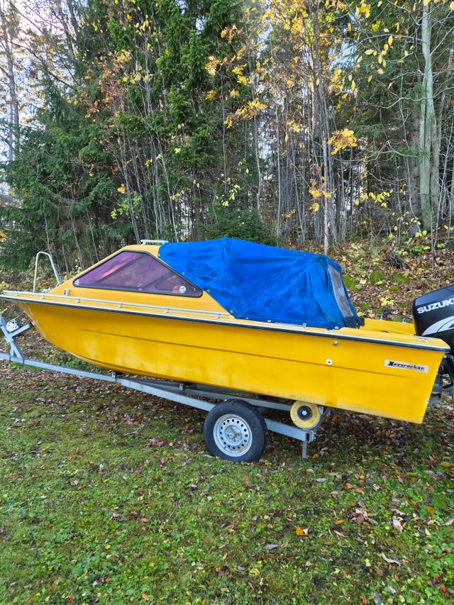 Motorbåt