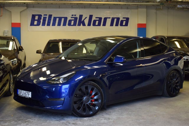 Tesla Model Y 2024