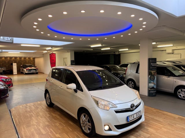 Toyota Verso-S 2012