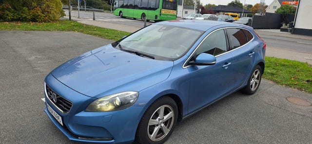 Volvo V40 2015