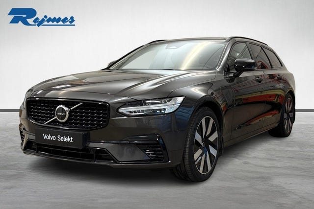 Volvo V90 2025