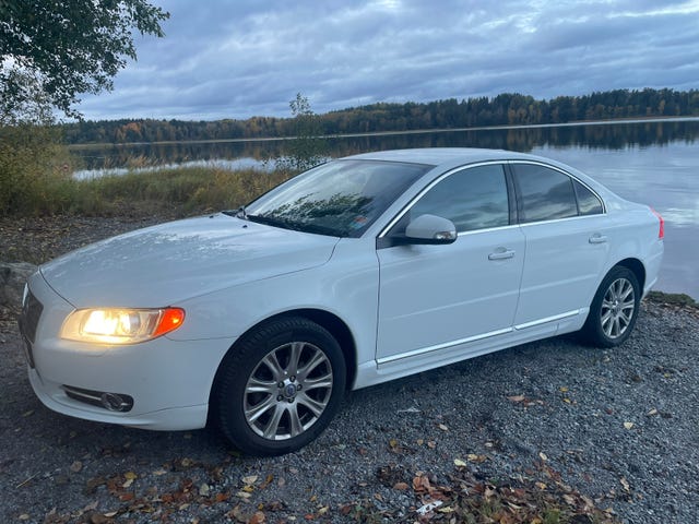 Volvo S80 2011