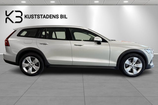Volvo V60 Cross Country 2021 – bild 2