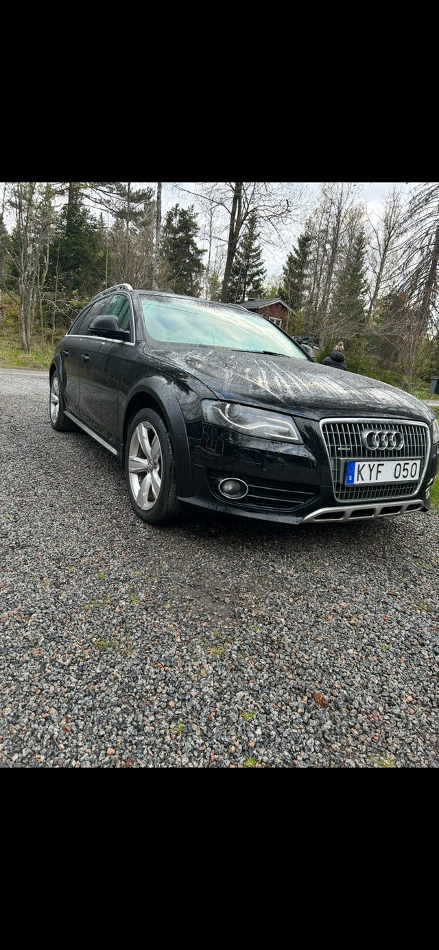 Audi A4 allroad 2011