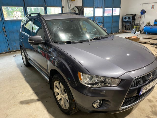Mitsubishi Outlander 2012