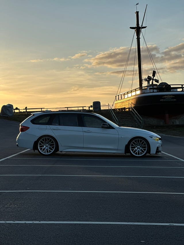 BMW 320d 2019 – bild 2