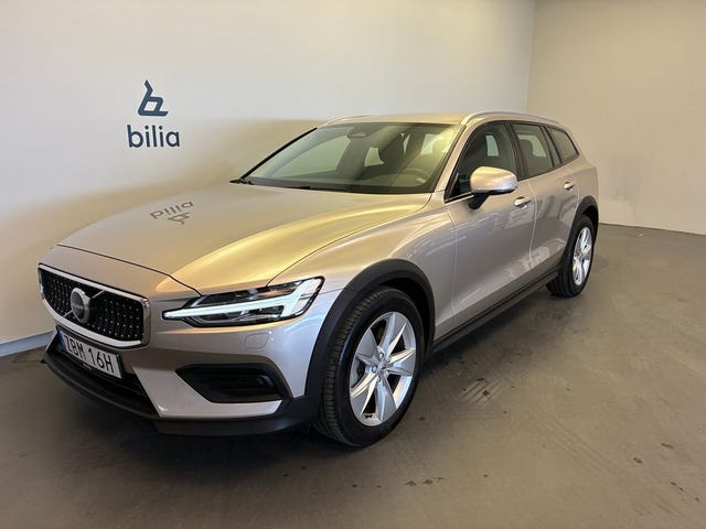 Volvo V60 Cross Country 2024