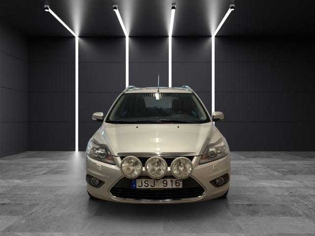 Ford Focus 2011 – bild 2