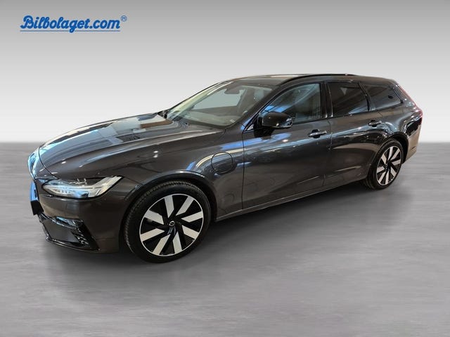 Volvo V90 2025