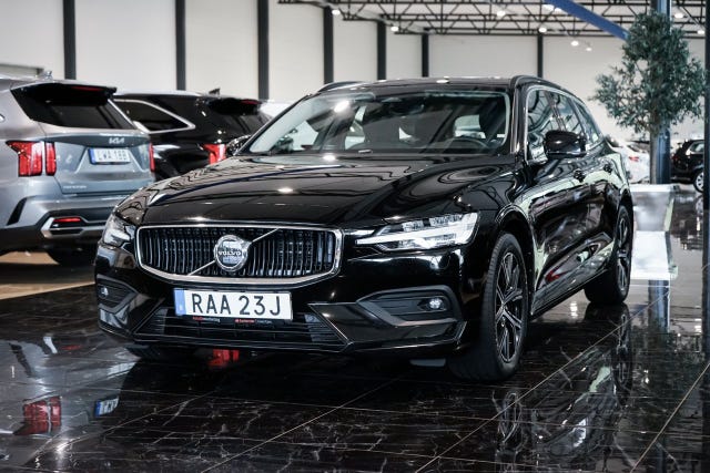 Volvo V60 2023
