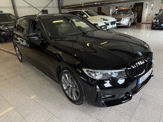 BMW 330e 2021