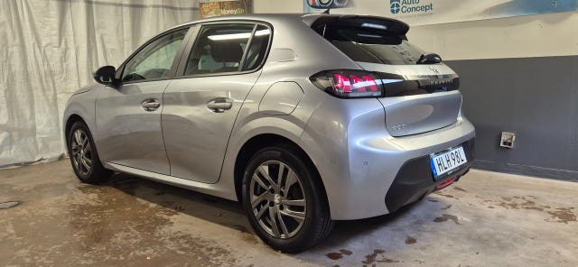 Peugeot 208 2021