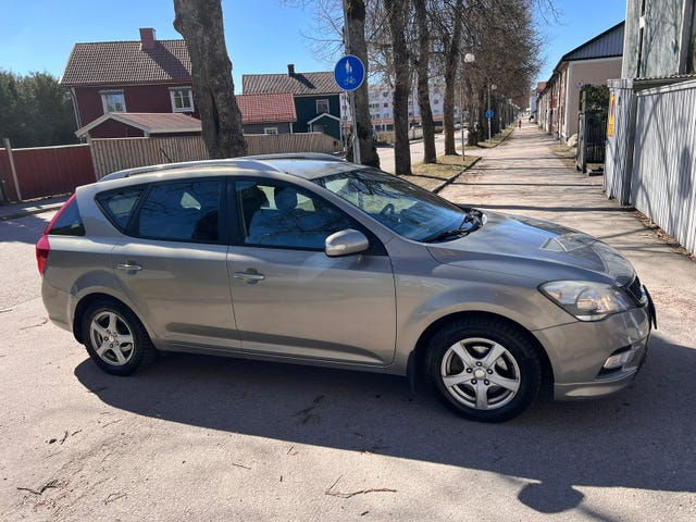 Kia Ceed 2012