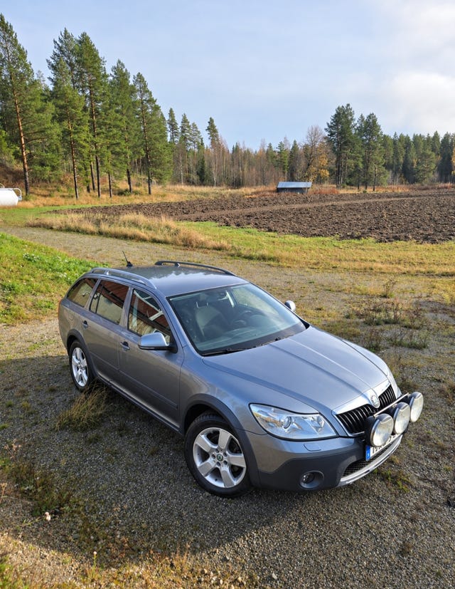 Skoda Octavia Scout 2012