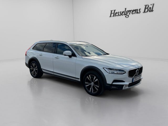 Volvo V90 Cross Country 2020 – bild 4