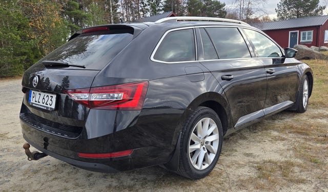 Skoda Superb 2018 – bild 3