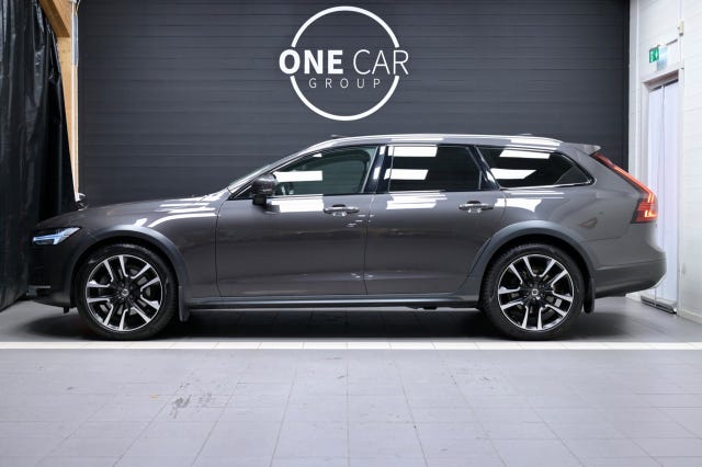 Volvo V90 Cross Country 2022 – bild 4