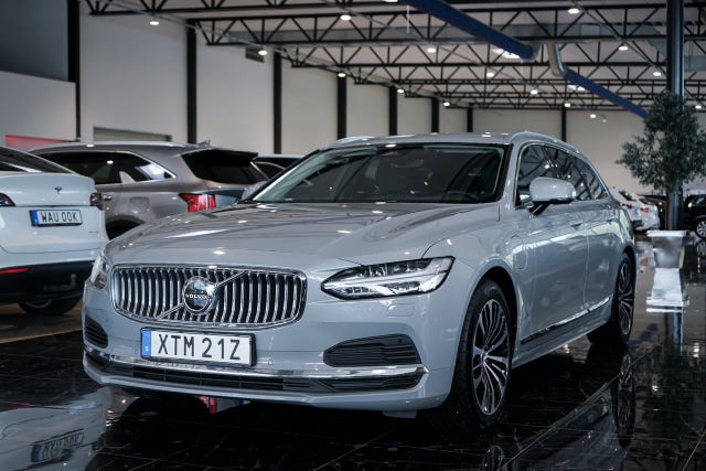 Volvo V90 2024
