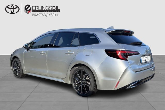 Toyota Corolla 2023 – bild 2