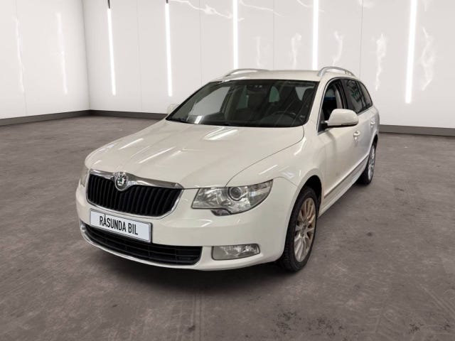 Skoda Superb 2012