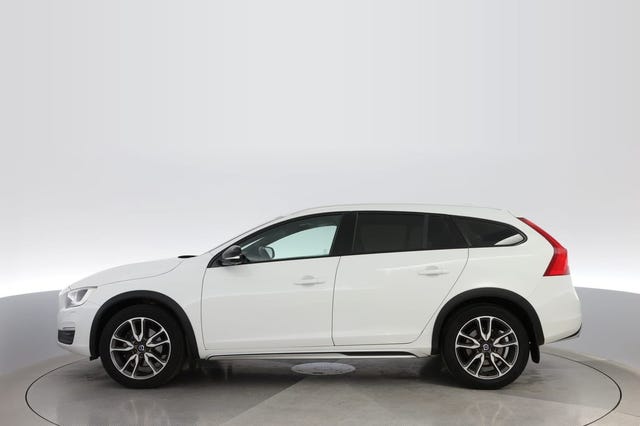 Volvo V60 Cross Country 2018 – bild 2
